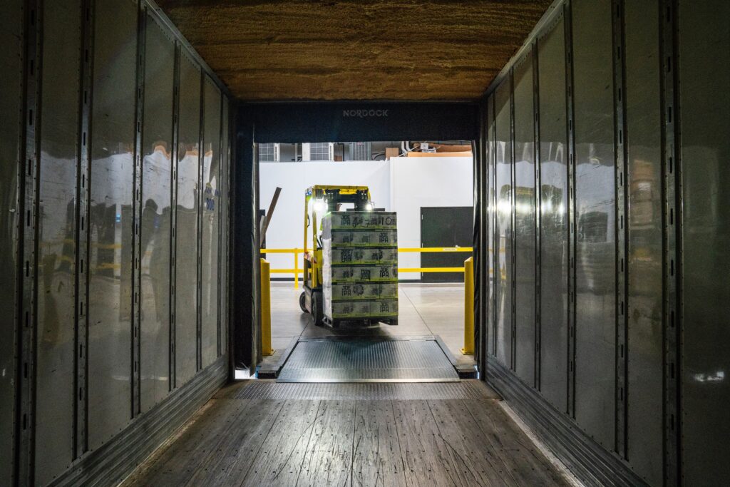 contract logistics companies in Qatar